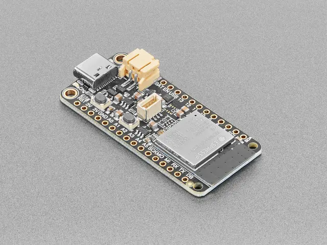 Adafruit ESP32-S3 Feather (8MB Flash, No PSRAM)